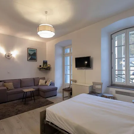 Cosy Rénové Au Centre De Cauterets, Idéal Pour 4, équipé Et Confortable - Fr-1-401-283